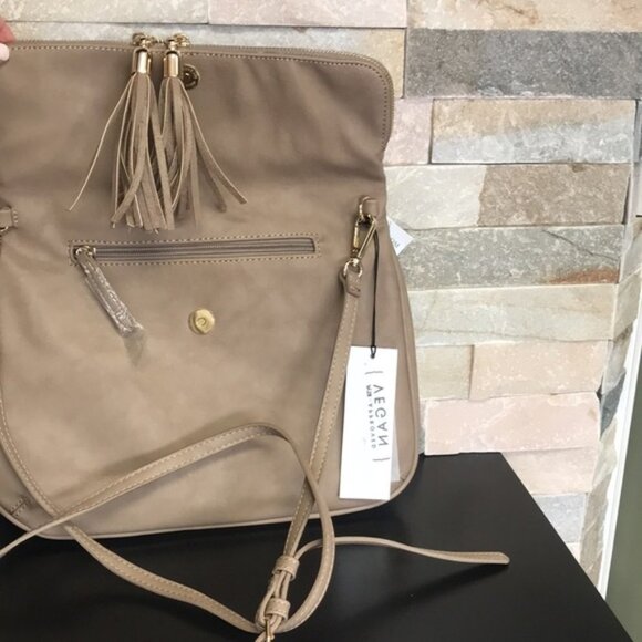 EMPERIA Zip Flap Tassel Crossbody Bag - Picture 8 of 9